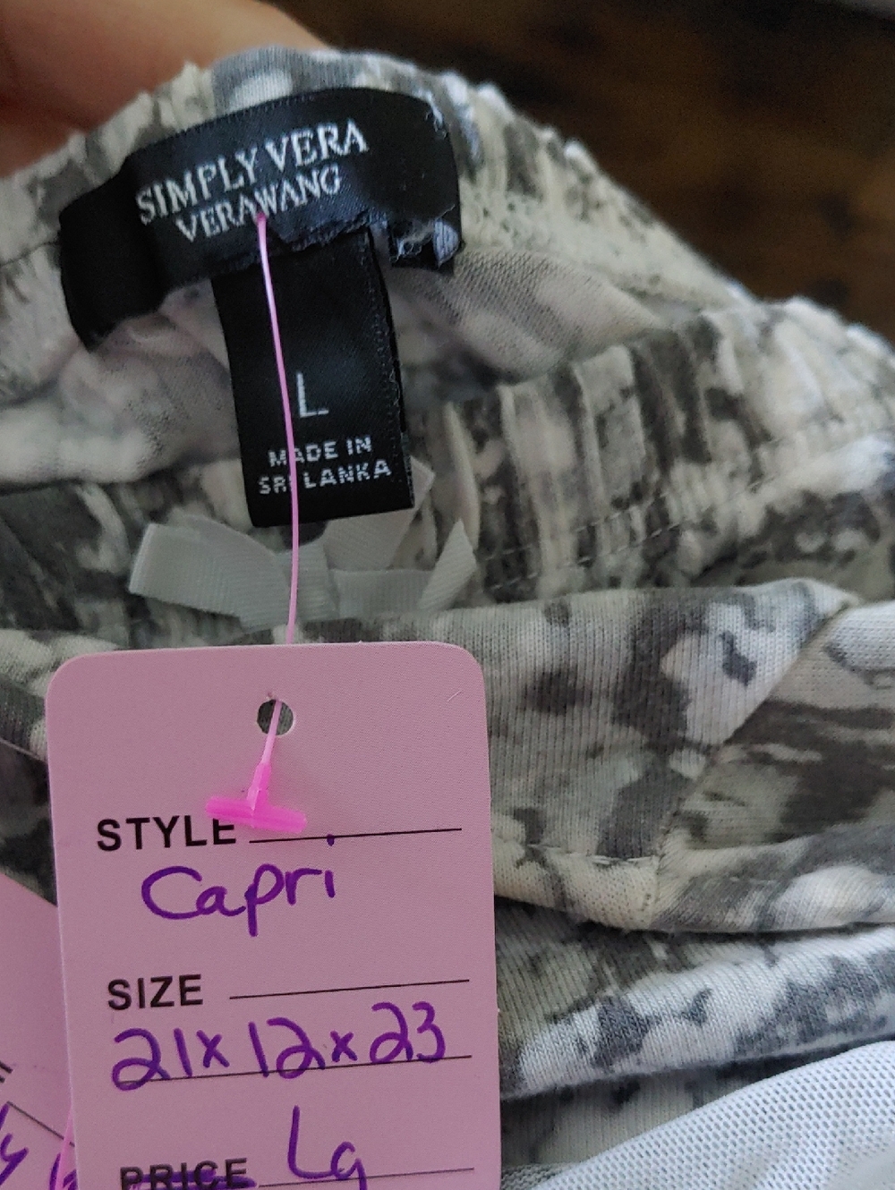 Simply Vera Vera Wang Large Grey/white Short Sleeve Capri Pajama Set - Picture 8 of 8